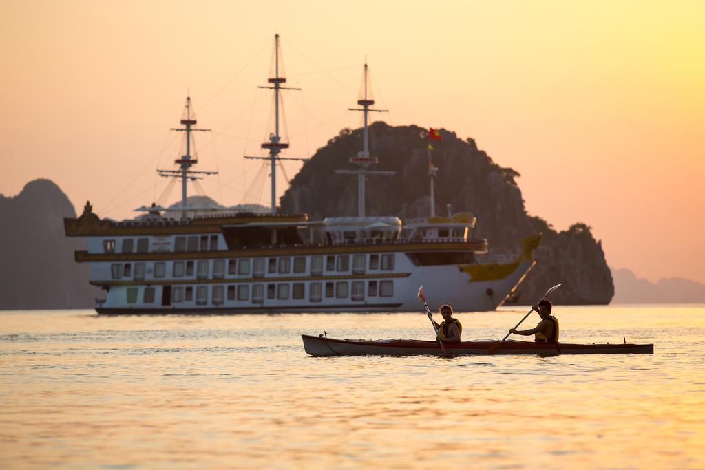 Dragon Legend Cruise Hotel Ha Long Exterior photo